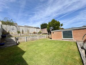 Photo 25- click for photo gallery